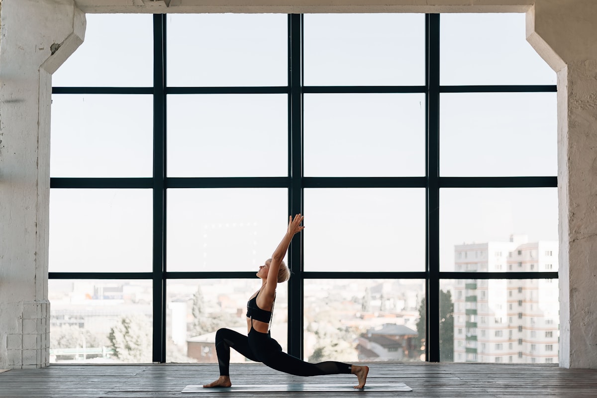 Hip flexor and quadriceps stretching routine